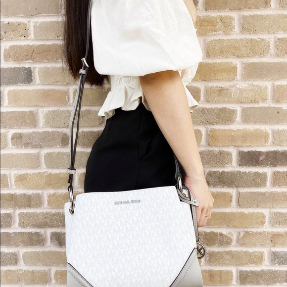 BUNDLE💕Michael Kors Crossbody & Wallet SET - Picture 4 of 7